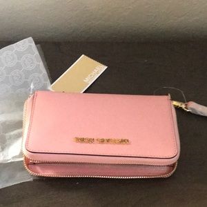 Michael Kors ladies checkbook wallet